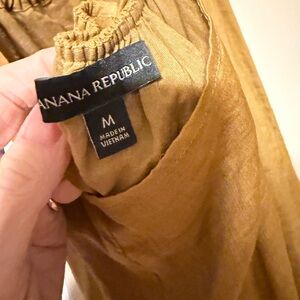 Banana Republic deep gold linen summer top